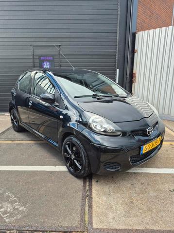 Toyota Aygo 1.0 12V Vvt-i 5DRS 2009 Zwart beschikbaar voor biedingen