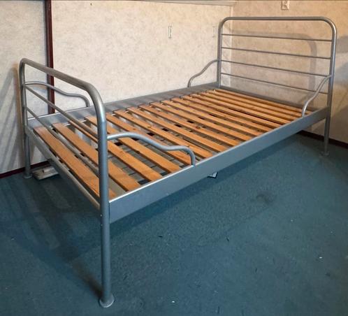 Twijfelaar 120 cm, Huis en Inrichting, Slaapkamer | Bedden, Gebruikt, Twijfelaar, 120 cm, 200 cm, Grijs, Ophalen