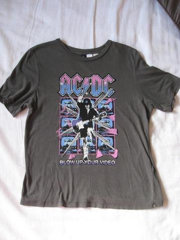 Divided T-Shirt ACDC - Blow Up Your Video beschikbaar voor biedingen