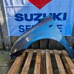 Suzuki Swift, spatbord L. Grijs metallic (ZY4) 2005-2010, Ophalen, Suzuki, Spatbord