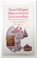 Jeugdboek M4879: Toon Tellegen - Bijna iedereen kon omvallen, Ophalen of Verzenden, Zo goed als nieuw, Fictie, Toon Tellegen