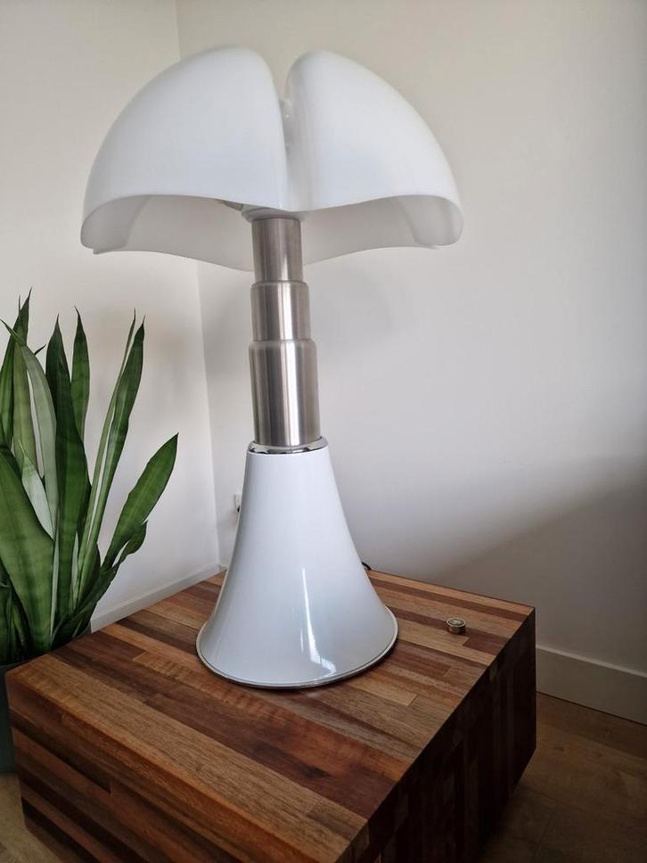 Pipistrello Lamp - Designicoon, Huis en Inrichting, Lampen | Vloerlampen, Zo goed als nieuw, Minder dan 100 cm, Kunststof, Metaal