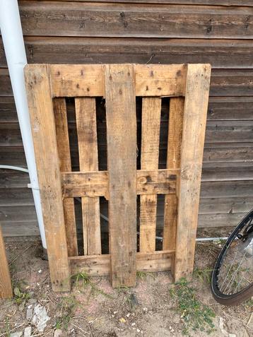 Pallet beschikbaar voor biedingen
