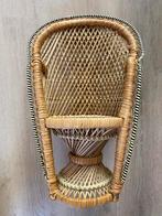 Brocante poppenstoel riet rotan pauwenstoel pop poppenmoeder, Ophalen of Verzenden, Zo goed als nieuw, Overige typen
