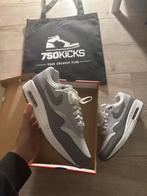 Nike Air Max 1 '87 Photon Dust Wolf Grey HM9936-001 Maat 44, Overige kleuren, Nike, Nieuw, Sneakers of Gympen