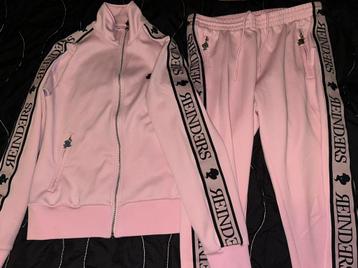 Reinders roze joggingspak M/L beschikbaar voor biedingen