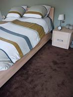 Bed en 2 nachtkastjes met Tempur matrassen., Ophalen, 210 cm, Tweepersoons, 80 cm