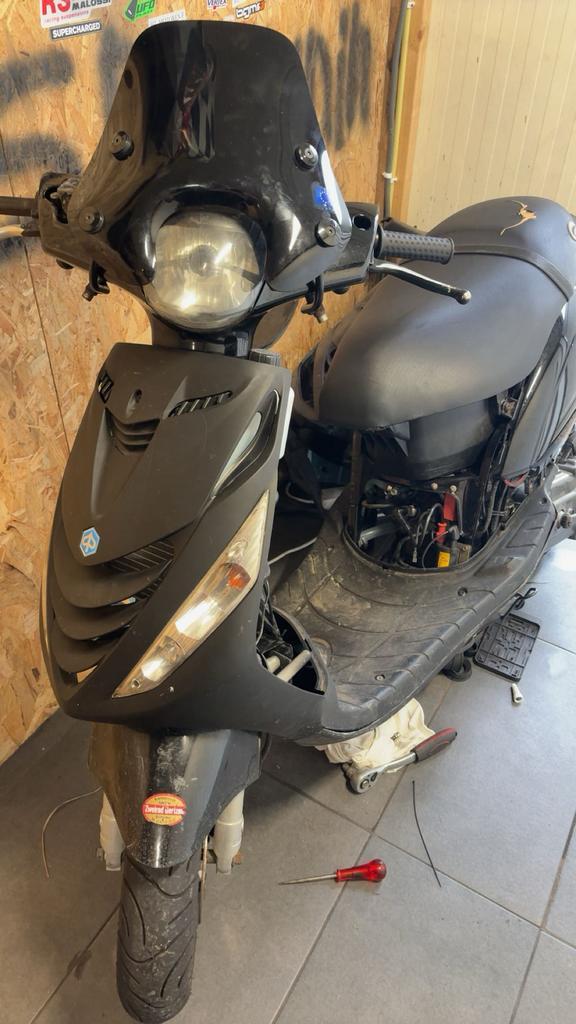 Piaggio zip 125cc, Fietsen en Brommers, Scooters | Piaggio, Gebruikt, Zip, Tweetakt, Ophalen