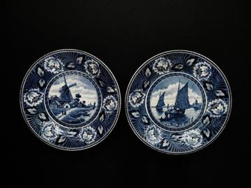2 Delftsblauwe borden Hollandia Maestricht molen bootjes beschikbaar voor biedingen