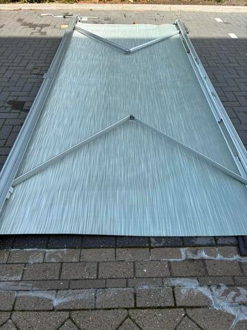 Thule omnistor 6300 4.25 meter Cassetteluifel beschikbaar voor biedingen