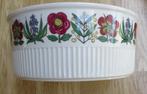 Leuke soufflé schaal ovenschaal Villeroy & Boch 18cm bloemen, Huis en Inrichting, Keuken | Servies, Ophalen of Verzenden, Overige stijlen