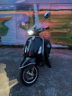 Vespa sprint, Fietsen en Brommers, Ophalen, Vespa S, Zo goed als nieuw, Benzine