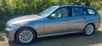 BMW 3-Serie 2.0 318 I Touring 105KW 2009 Grijs youngtimer, Auto's, Achterwielaandrijving, Origineel Nederlands, Handgeschakeld