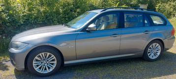 BMW 3-Serie 2.0 318 I Touring 105KW 2009 Grijs youngtimer beschikbaar voor biedingen