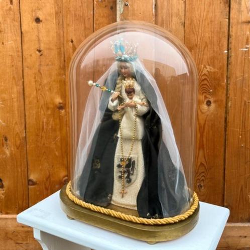 Heilige Maria en kind Jezus onder stolp glas 39 cm hoog, Huis en Inrichting, Woonaccessoires | Stolpen, Gebruikt, Ophalen