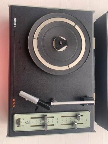 Vintage platenspeler Philips 603 met 30 LP’s beschikbaar voor biedingen