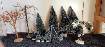Setje boompjes Lemax kerst kerstdorp aanvulling mooie bomen beschikbaar voor biedingen