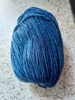 1 bol blauwe wol., Hobby en Vrije tijd, Breien en Haken, Ophalen of Verzenden, Zo goed als nieuw, Breien of Haken, Wol of Garen