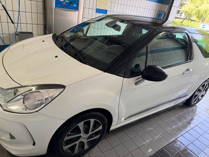 Citroën DS3 1.2 VTI 2012 Wit      235 K    Km, Auto's, Citroën, Particulier, DS3, Benzine, A, Hatchback, Handgeschakeld, Origineel Nederlands