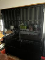 Cavetown Kast - Zwart Metaal/Glas, Ophalen, 100 tot 150 cm, 25 tot 50 cm, Met deur(en)