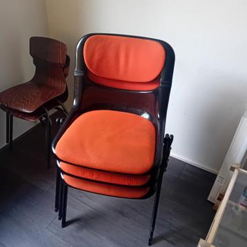 Dorsal designer stoelen jaren 80 oranje zwart beschikbaar voor biedingen