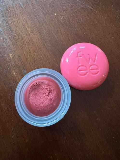 Fwee lip and cheek blurring pot Baby, Sieraden, Tassen en Uiterlijk, Uiterlijk | Cosmetica en Make-up, Zo goed als nieuw, Lippen