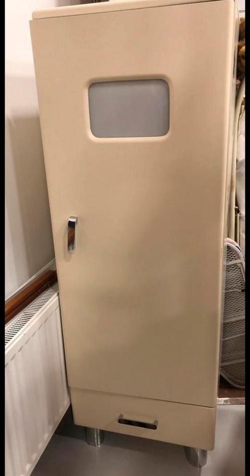 Babykast lijkt op een smeg, Kinderen en Baby's, Kinderkamer | Commodes en Kasten, Zo goed als nieuw, 105 cm of meer, 50 tot 70 cm