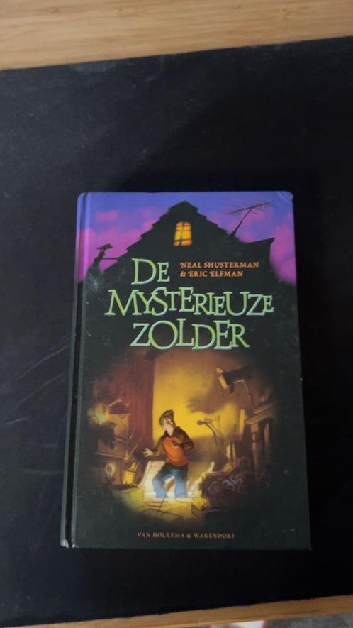 De mysterieuze zolder - Neal Shusterman & Eric Elfman, Boeken, Fantasy, Gelezen, Ophalen of Verzenden