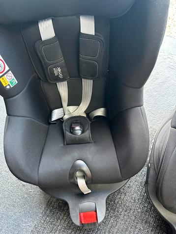 Britax romer dualfix M autostoel in nieuwstaat beschikbaar voor biedingen