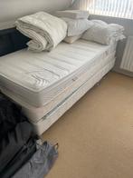 Boxspring en spiraalbed met onderschuifbed en matrassen, Huis en Inrichting, Ophalen, Gebruikt, 90 cm, Eenpersoons