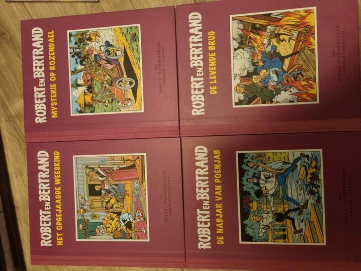 Robert en bertrand Adhemar uitgave., Boeken, Stripboeken, Zo goed als nieuw, Meerdere stripboeken, Ophalen of Verzenden