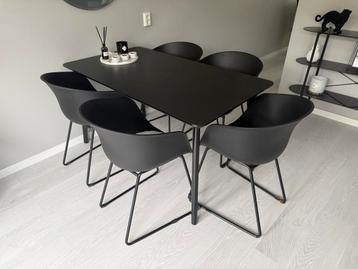 Eethoek set – IKEA LISABO tafel + 5x Hugo kuipstoelen zwart beschikbaar voor biedingen