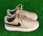 Gouden Nike Air Force 1 Sneakers - Maat Onbekend, One Bowerman Drive, Beaverton, OR 97005, USA, Nike, Inc., Overige kleuren, Info@nike.com