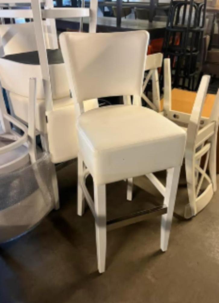 5 stuks café, mancave barkrukken Lisa wit, nieuw, Huis en Inrichting, Barkrukken, Nieuw, 60 tot 90 cm, Hout, Leer, 5 krukken of meer