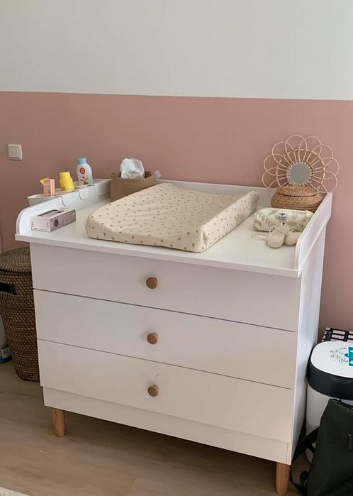 Supermooie set ‘Bocca’ van petite amelie ledikant en commode, Kinderen en Baby's, Kinderkamer | Complete kinderkamers, Zo goed als nieuw