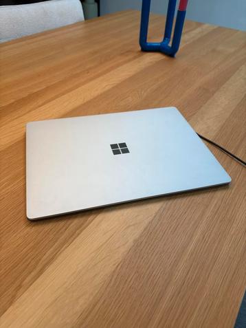 Microsoft Surface Laptop i5-7300U (8GB, 128GB SSD) beschikbaar voor biedingen