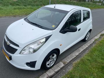 Chevrolet Spark 1.0 Bifuel 2012 Wit 340.000 km geen apk beschikbaar voor biedingen