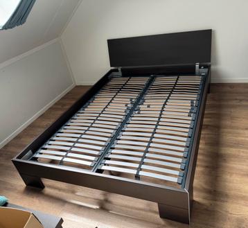 Bed + lattenbodems en hoodsteun 140x200 Beter Bed beschikbaar voor biedingen