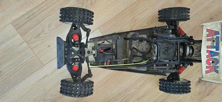 Carson Attack met Monster Truck Wielen, Hobby en Vrije tijd, Modelbouw | Auto's en Voertuigen, Gebruikt, Auto, Groter dan 1:32