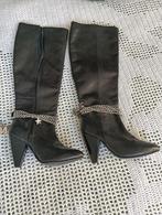 Nikkie Hoge Laarzen met gave kettingen 38, Kleding | Dames, Schoenen, Hoge laarzen, Zwart, Ophalen of Verzenden, Zo goed als nieuw