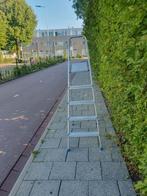 ladder met vier tredden, Doe-het-zelf en Verbouw, Ladders en Trappen, Ophalen of Verzenden, Zo goed als nieuw