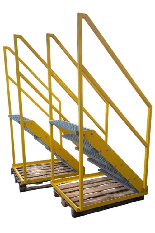 2x Industriële vrijstaande trap. Mogelijk verrijdbaar maken., Doe-het-zelf en Verbouw, Ladders en Trappen, Zo goed als nieuw, Trap