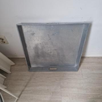 Houten zilveren dienblad.  Gratis beschikbaar voor biedingen