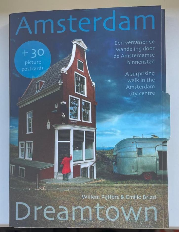 Amsterdam Dreamtown met stadswandeling en 30 ansichtkaarten, Boeken, Overige Boeken, Zo goed als nieuw, Ophalen