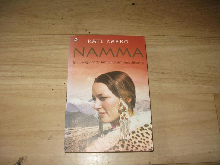 Kate Karko - Namma (3568), Boeken, Romans, Gelezen, Ophalen of Verzenden