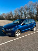 Volkswagen Polo 1.2 TSI 2013 | Onderhoudshistorie aanwezig, Auto's, Voorwielaandrijving, Stof, 40 €/maand, Zwart
