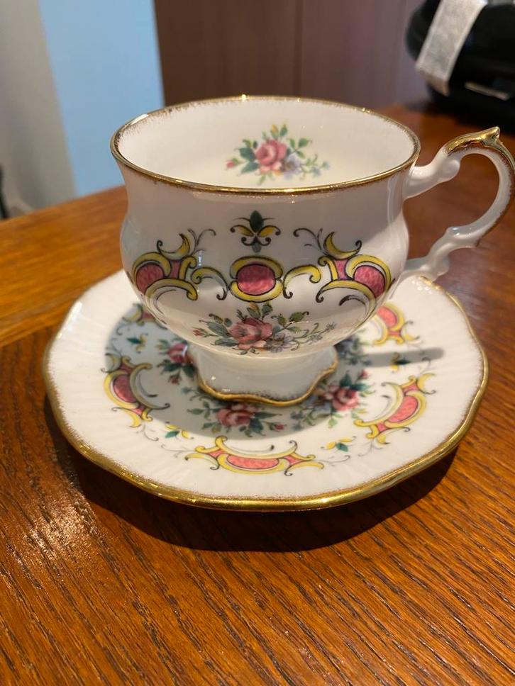 Vintage kop en schotels vlaschaal melk en suiker etc, Antiek en Kunst, Antiek | Servies los, Ophalen of Verzenden