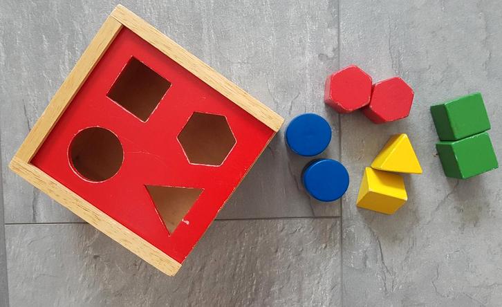 Houten vormenstoof / blokken stoof, Kinderen en Baby's, Speelgoed | Houten speelgoed, Gebruikt, Overige typen, Ophalen of Verzenden