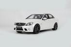 1:18 Mercedes Benz C63 AMG - 2007 - Diamond White GT928, Hobby en Vrije tijd, Modelauto's | 1:18, Overige merken, Auto, ., Nieuw