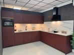 Showroom keuken, Huis en Inrichting, Keuken | Complete keukens, Ophalen, Hoekkeuken, Nieuw, Kunststof